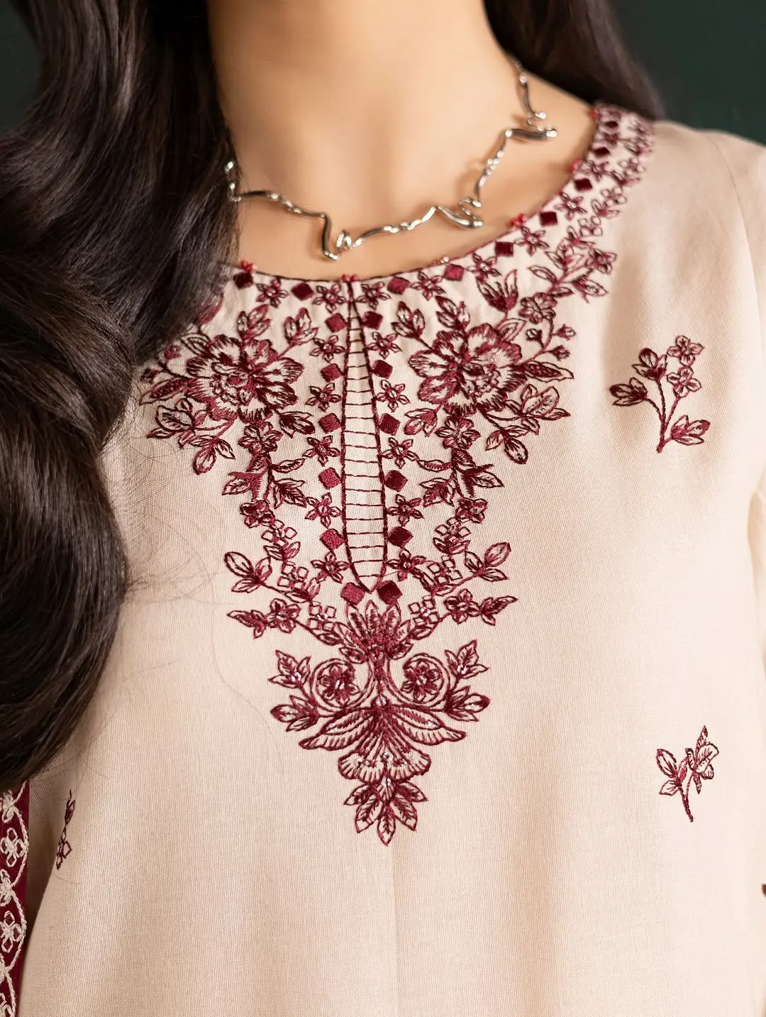 INARA  3-PIECE EMBROIDERED - Image 10