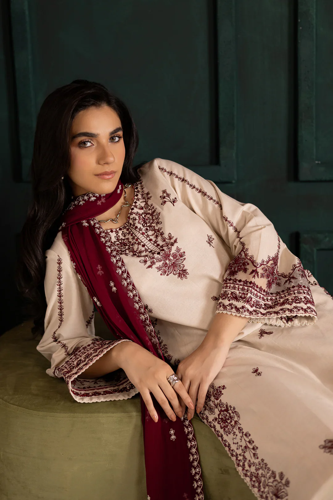 INARA  3-PIECE EMBROIDERED - Image 4