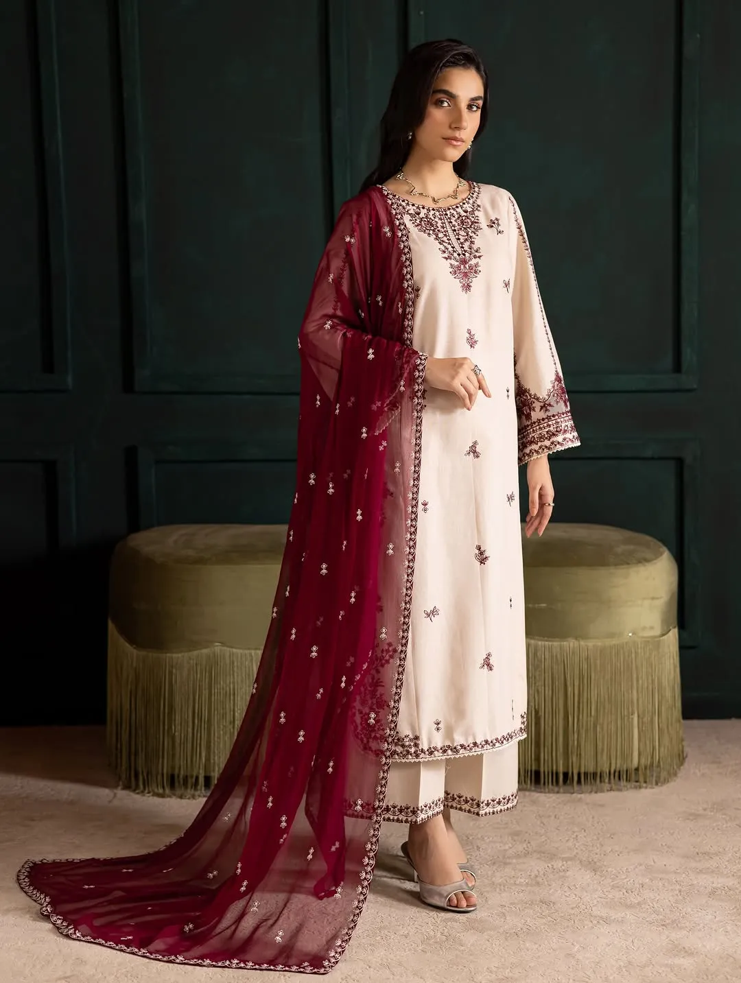 INARA  3-PIECE EMBROIDERED - Image 9