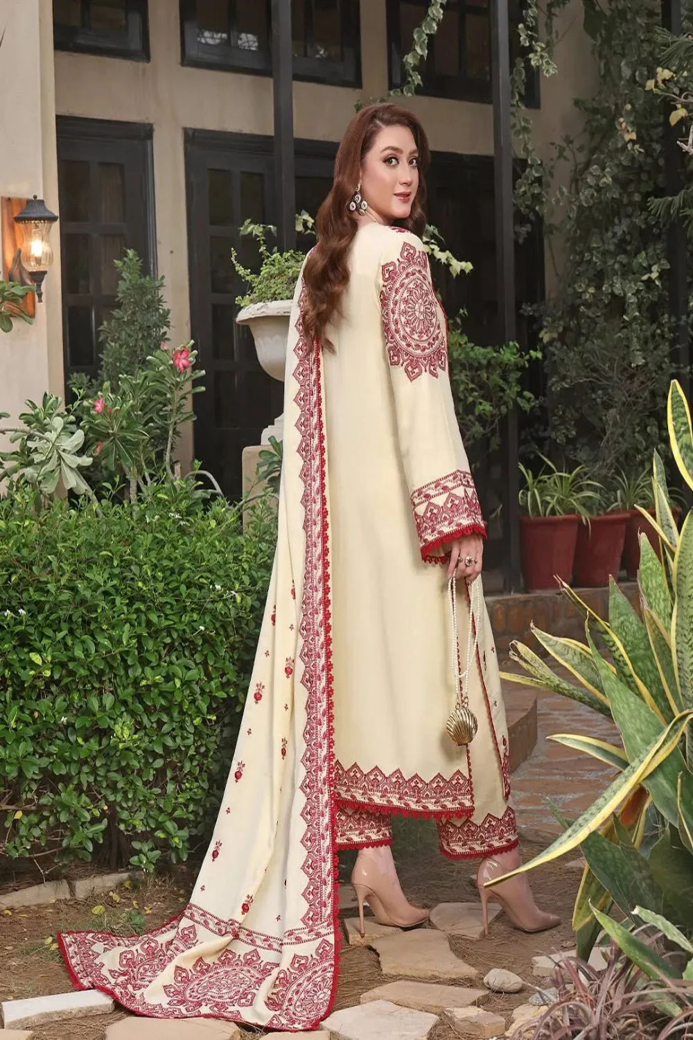 Mehrunisa 3-PIECE - Image 4